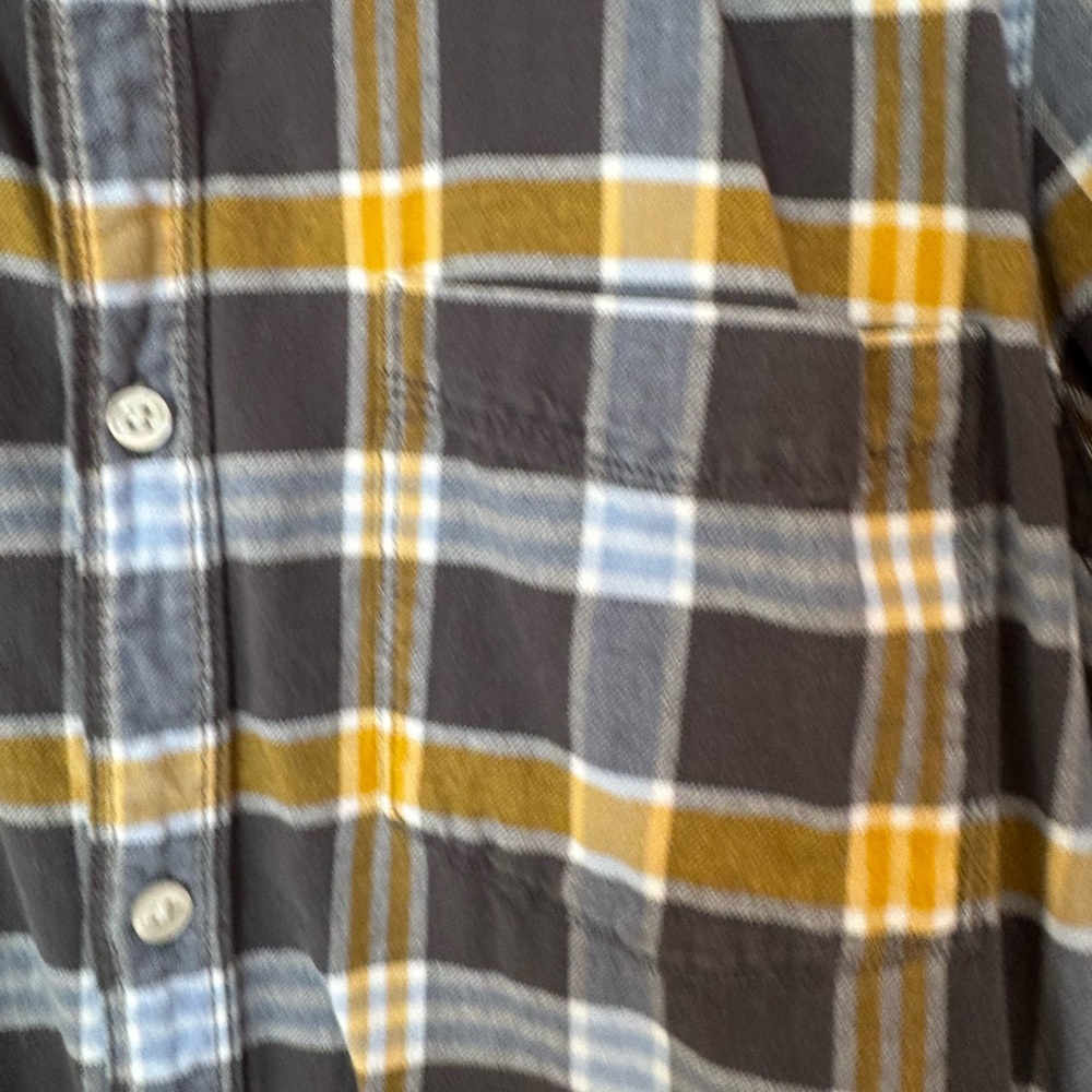 GAP flannel 100% cotton button down - Picture 2 of 4